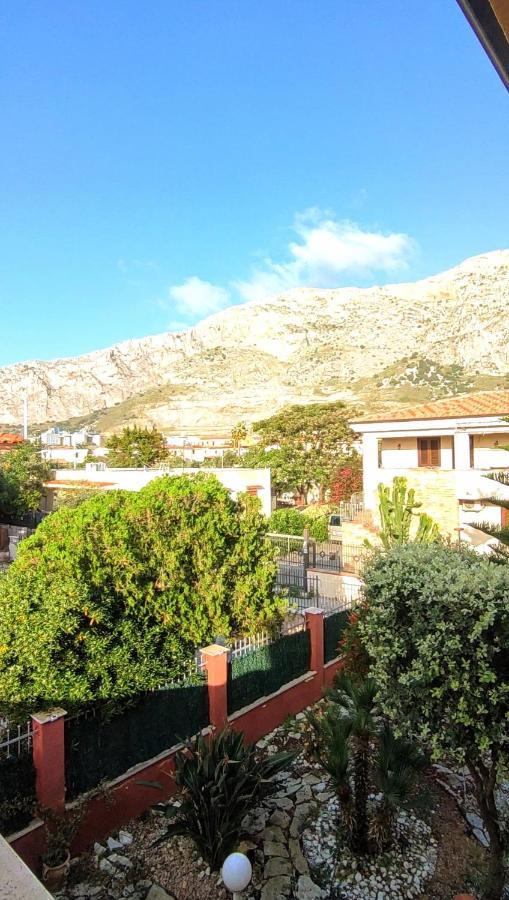 Casa Vacanze Isolotto Isola delle Femmine Luaran gambar