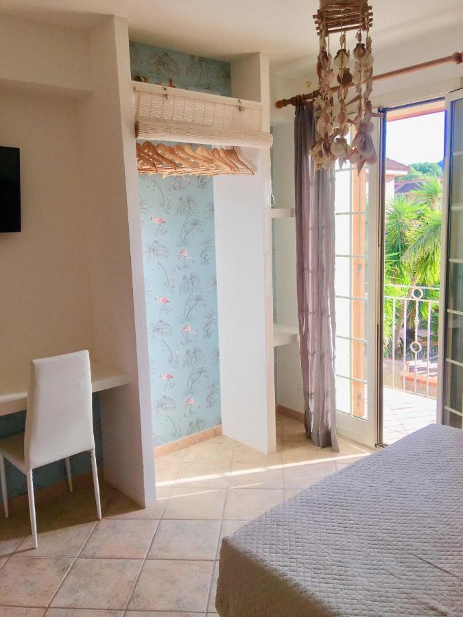Casa Vacanze Isolotto Isola delle Femmine Luaran gambar